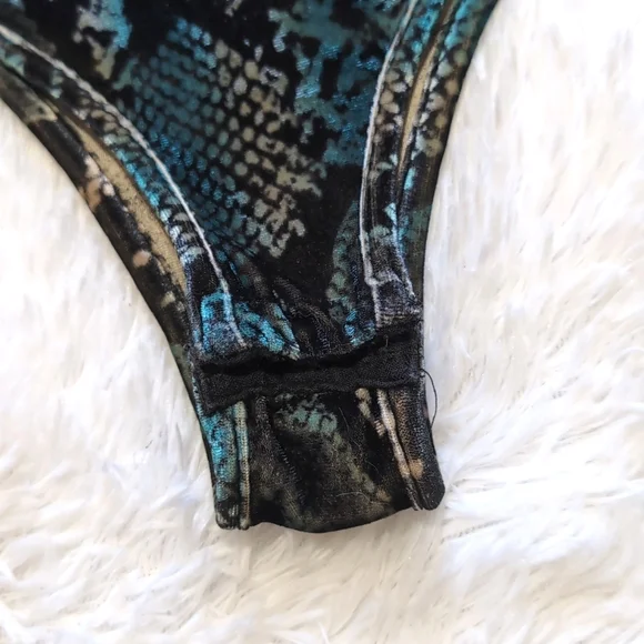 🔴LOWEST! I.AM.GIA Teal Velvet Snakeskin Bodysuit with Thumbholes - Picture 8 of 17